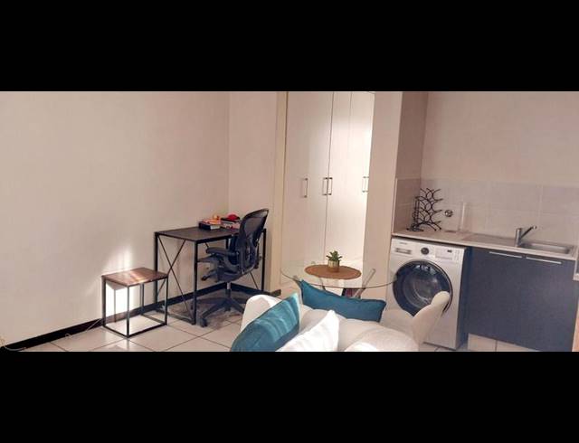 0 BEDROOM APARTMENT FOR SALE IN PAULSHOF EXT